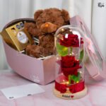 Box corazon Rosa cupula con oso y chocolates T4
